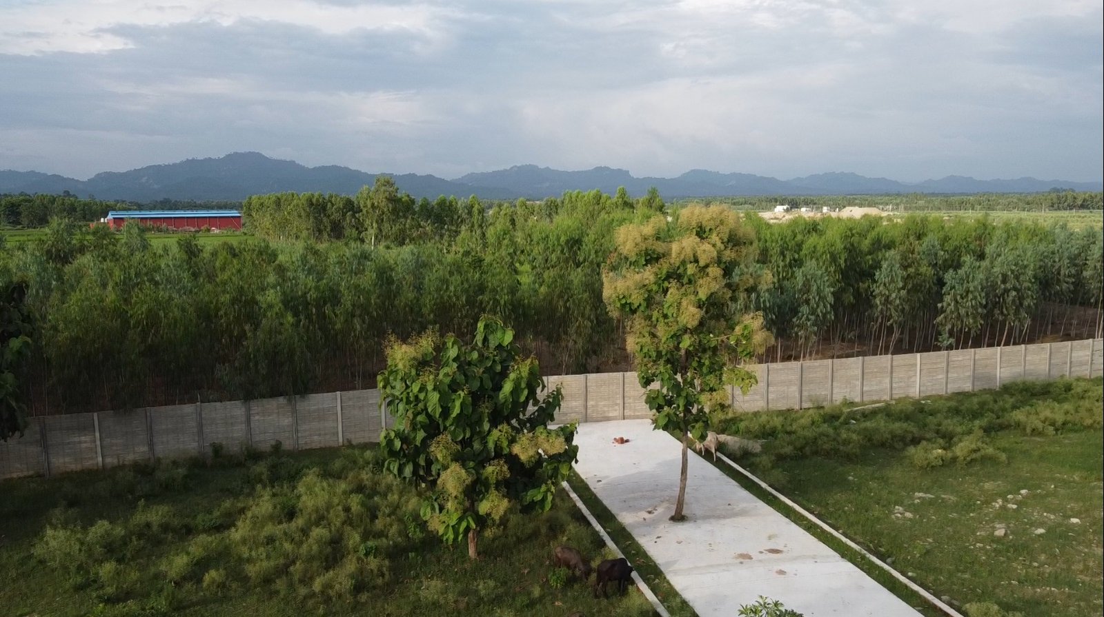 Secure main gate for Friends Colony plots near ISBT Dehradun